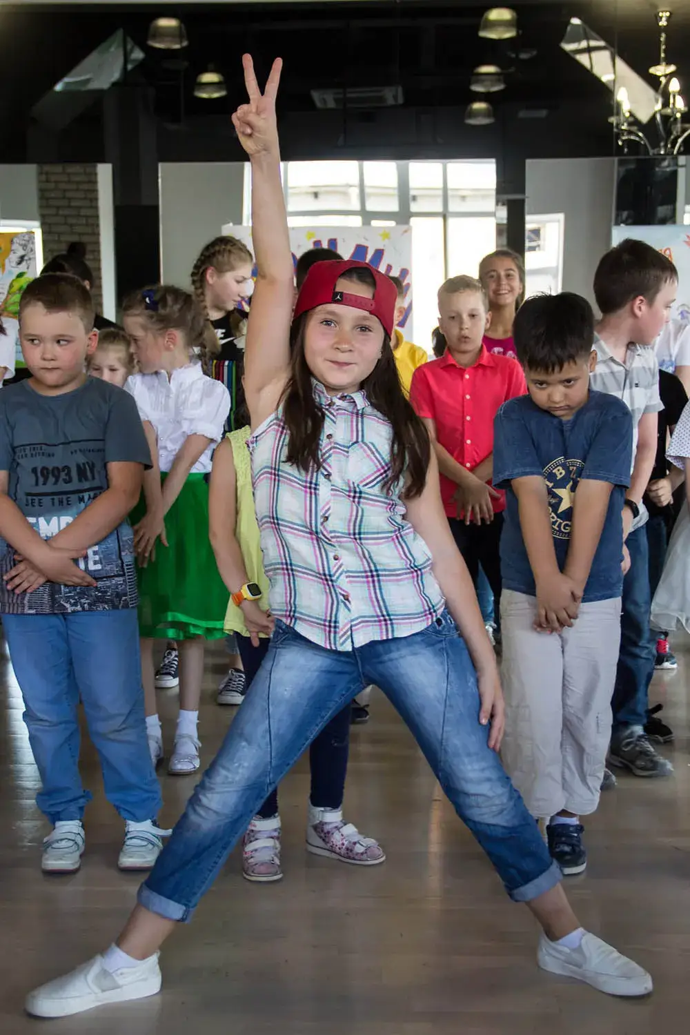 Развитие детей через активные игры: учимся у Мэри Поппинс Развитие детей через активные игры: учимся у Мэри Поппинс